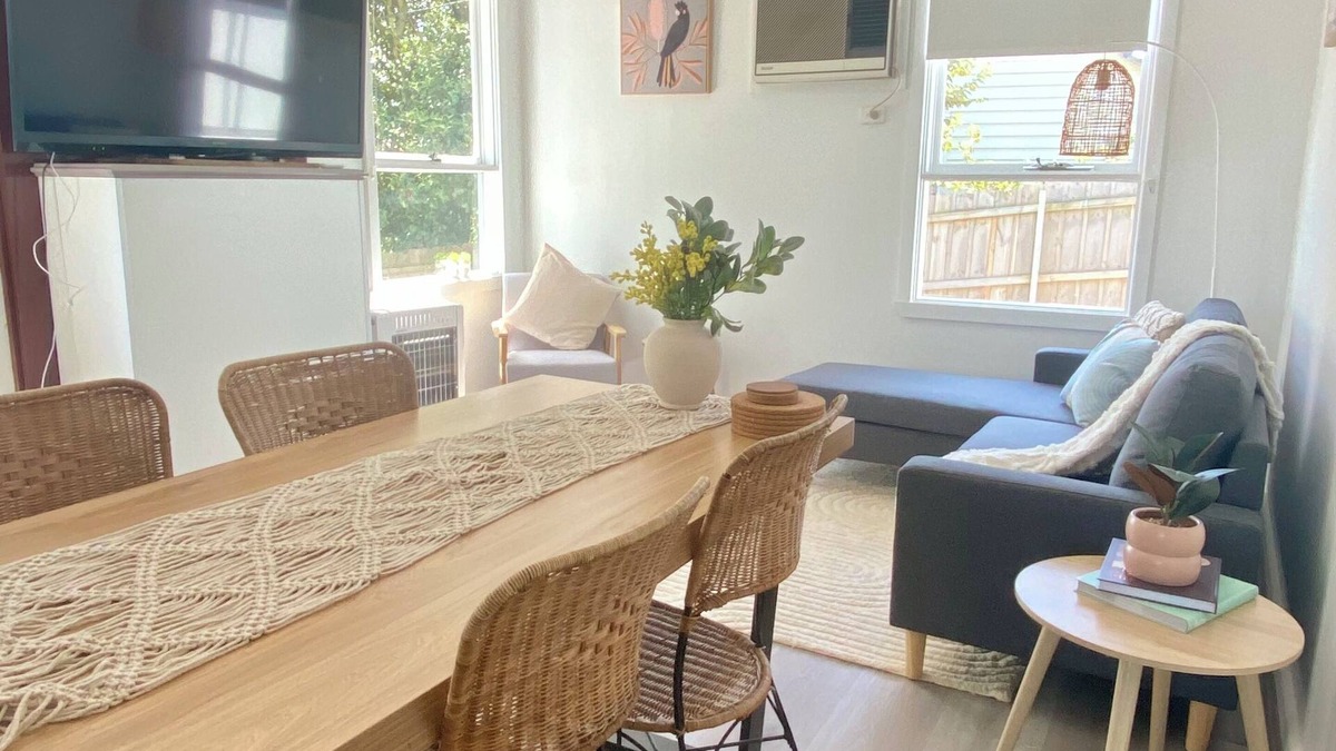 Morwell House | Mountain-View Escape-3BR Retreat with Scenic Viewsn