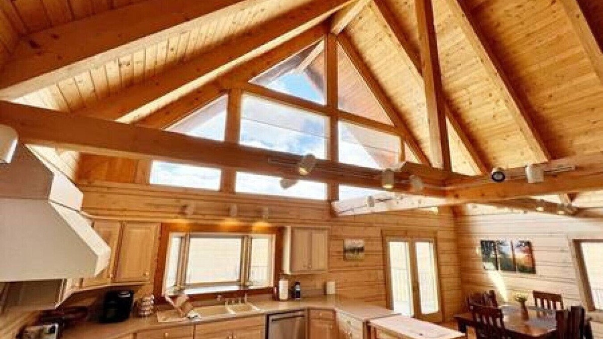 North Powder House | Mountain View Lodge, Sleeps 14, Near Anthony Lakes