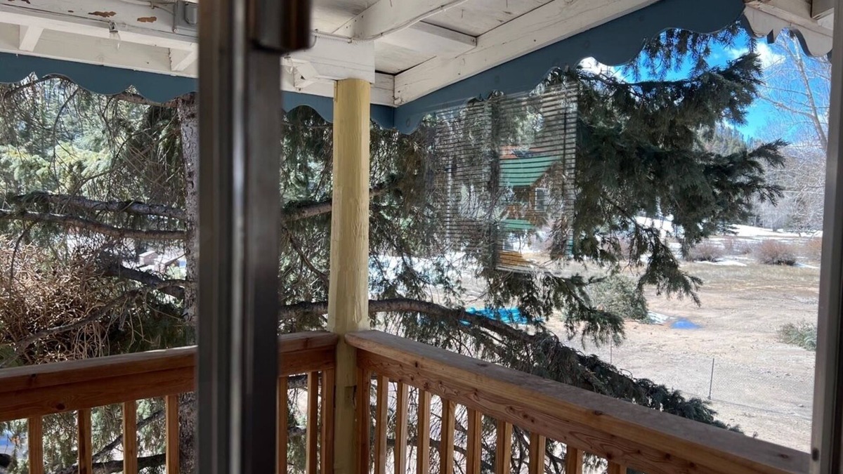 Red River Cabin | Mountain View Lodge