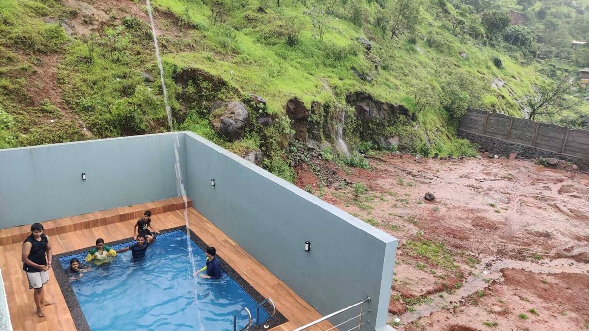 Lonavala House | Mountain View & Spacious 6-bedroom bungalow in Lonavala with Pool