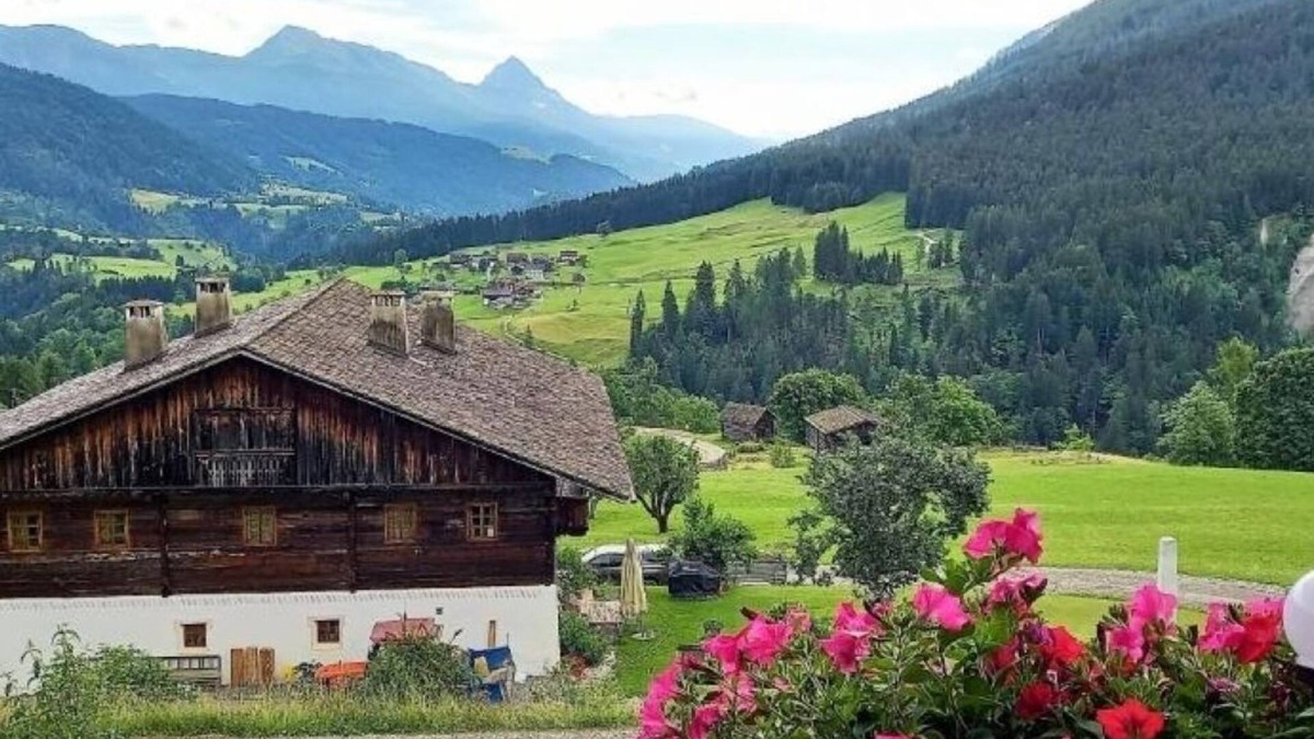 Lesachtal Apartment | Mountain view vacation apartment for two