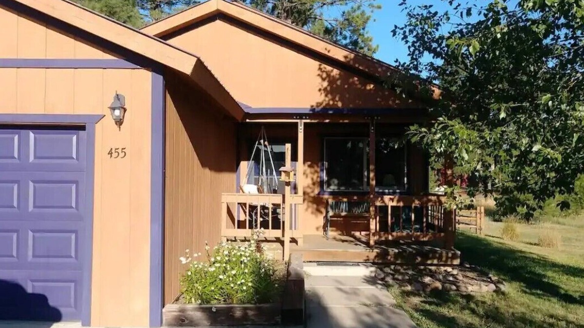 Lake Hatcher Park House | Mountain View Villa Across From the Lake