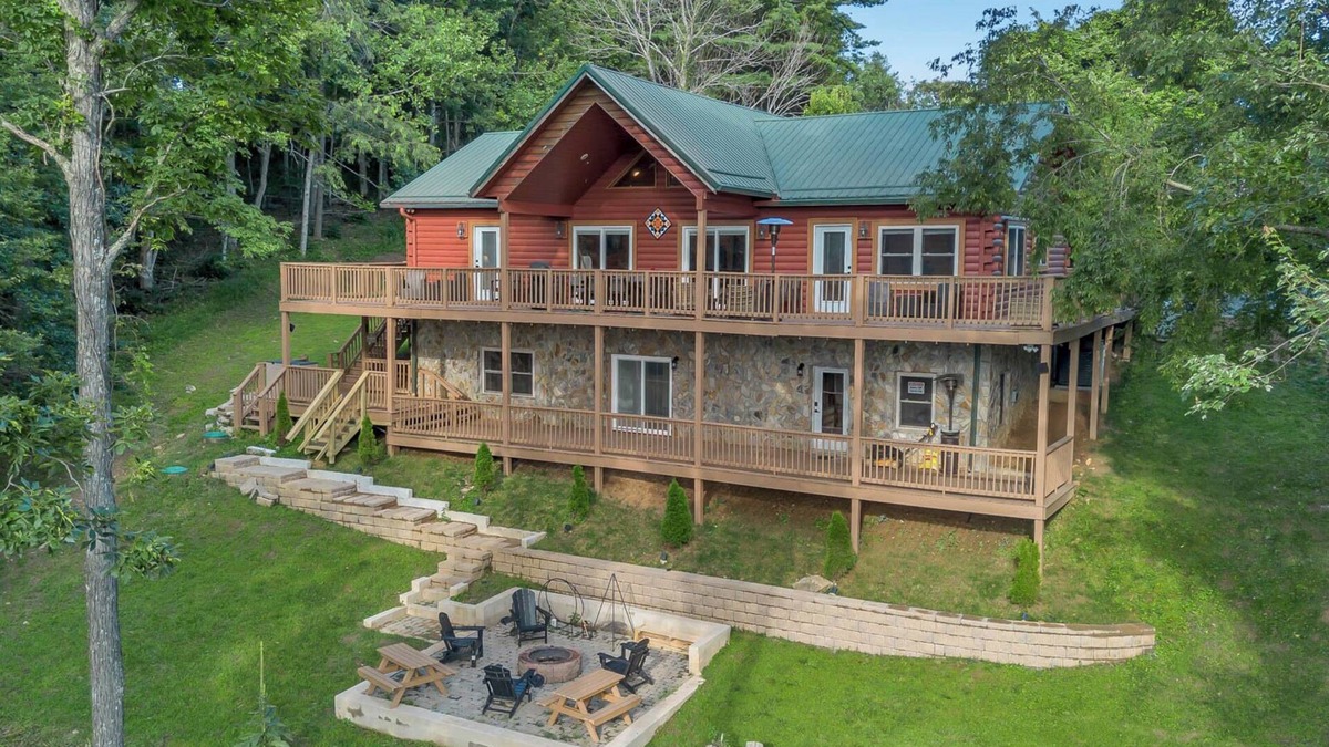 Grassy Creek House | Mountain Views - Firepit - Gas Fireplace - WIFI