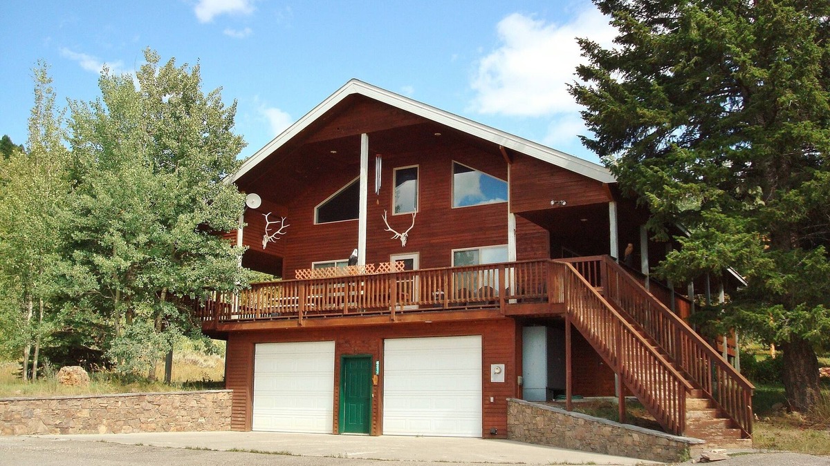 Island Park House | Mountain Views! - Near Yellowstone! - 7bdrm/4bath Home - Smart TV