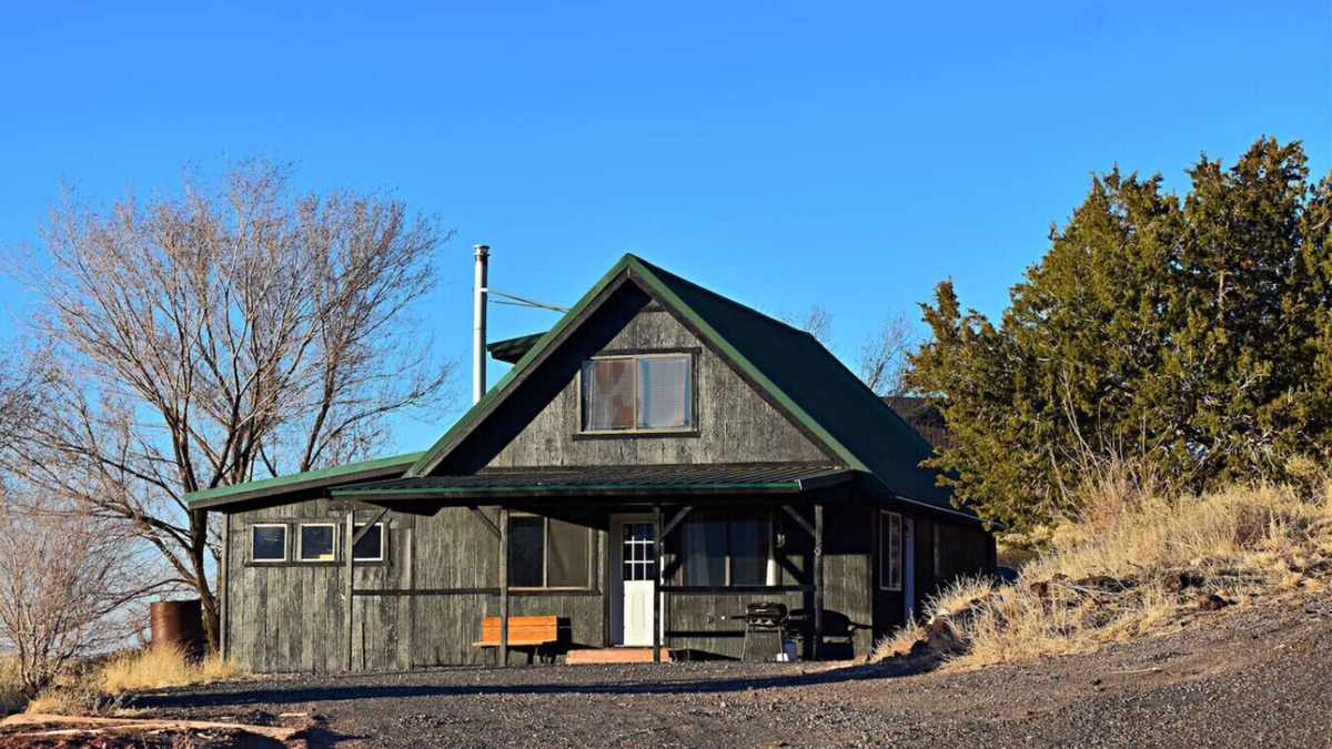Springerville House | Mountain Views on Hillside in Eager