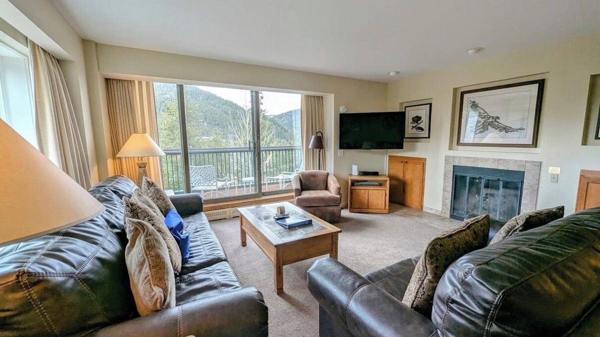 Keystone Condo | Mountain views, spacious, trails, shared hot tub