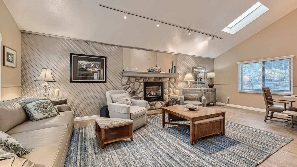 Perry Park House | Mountainside Escape: EV Charger, Patio & Views