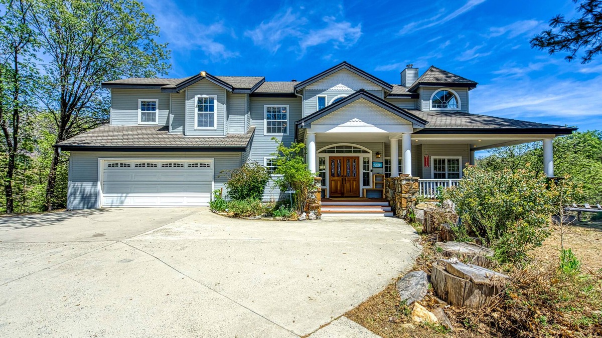 Cascadel Woods House | Mountainside home, dog-friendly, fireplace, washer/dryer & WiFi