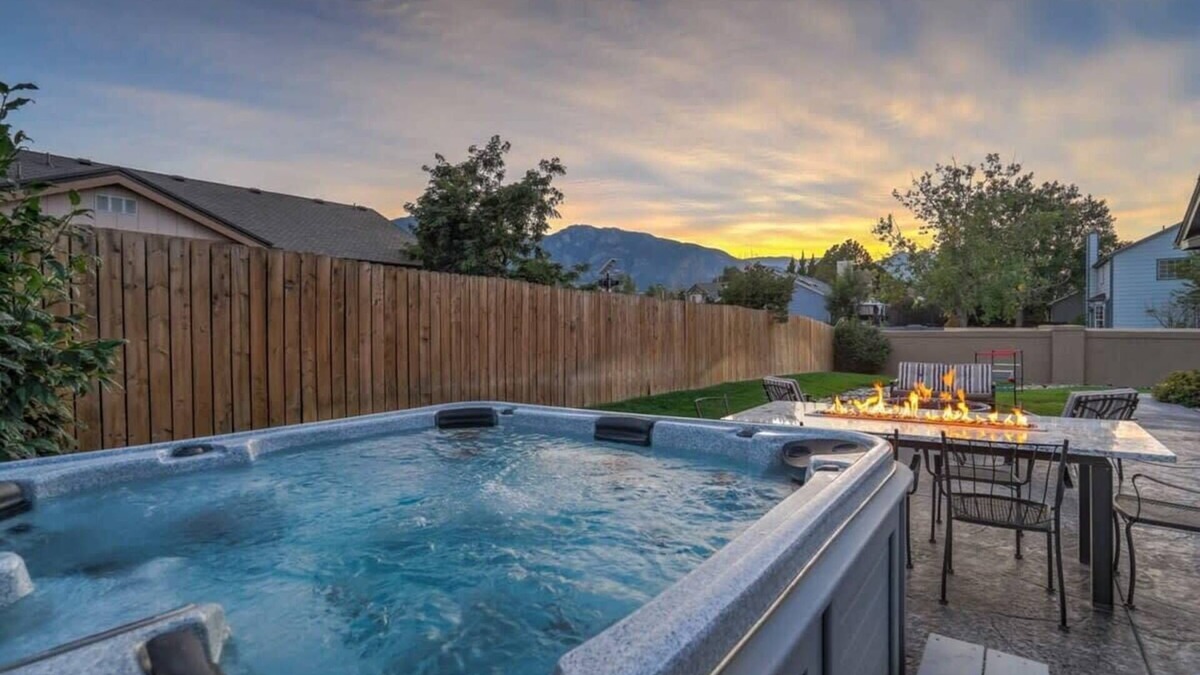 Cheyenne Meadows House | Mountainside View Firepit & Hot Tub