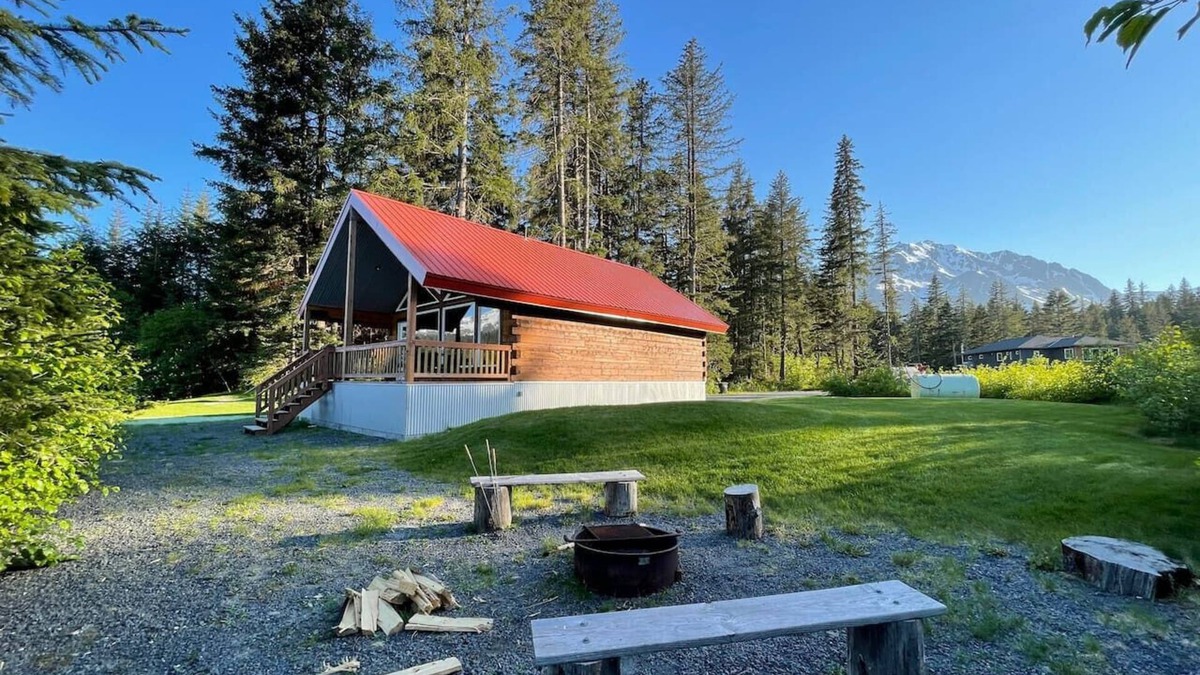 Bear Creek Cabin | MountainTop Cabin Seward