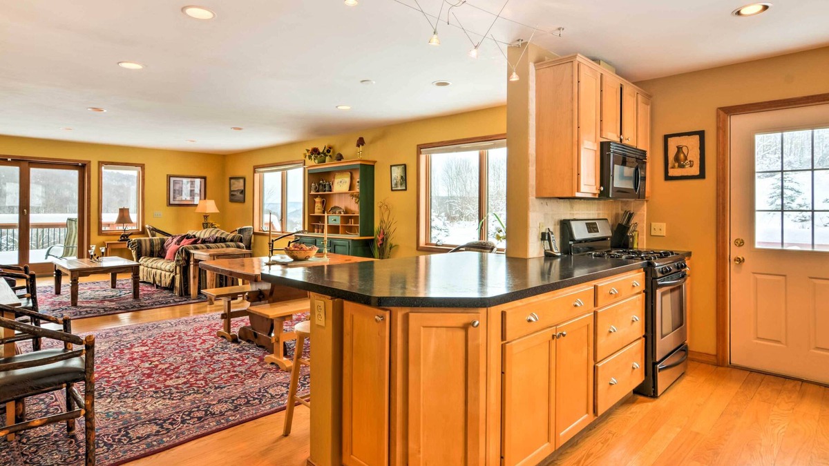 Ellicottville Cottage | Mountaintop Ellicottville Home: 7 Mi to Ski Resort