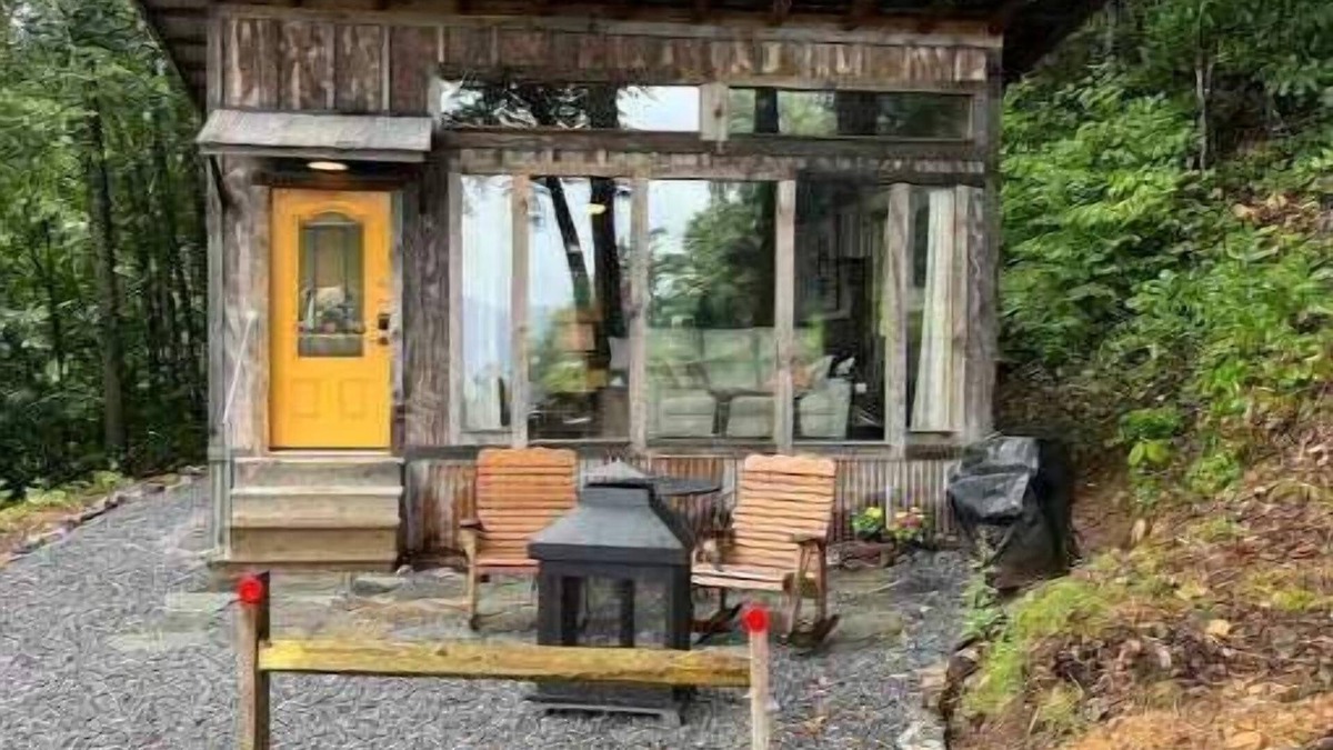 Canton House | Mountaintop Glamping Cabin,Views!