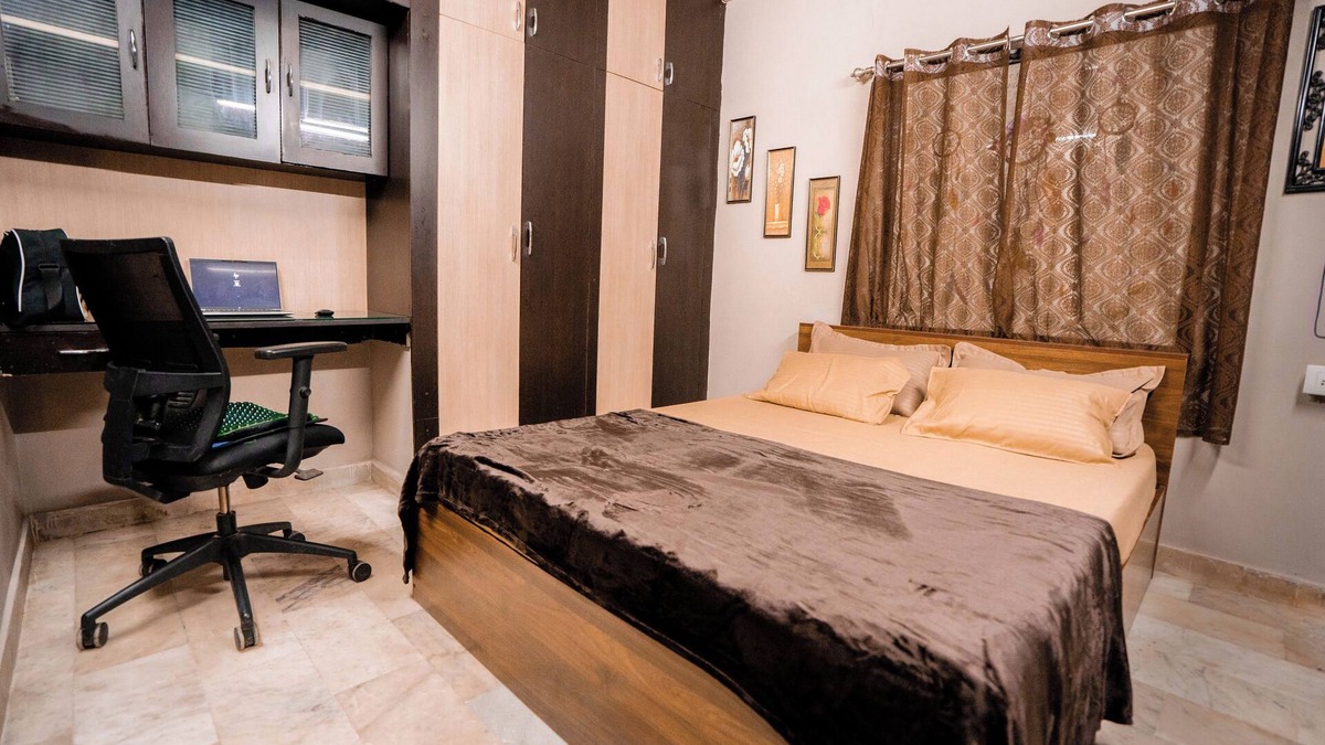 Kukatpally Housing Board Colony Apartment | Movie Night Retreat, Self Check-In, Couples & Solo Paradise, Near Nexus Mall