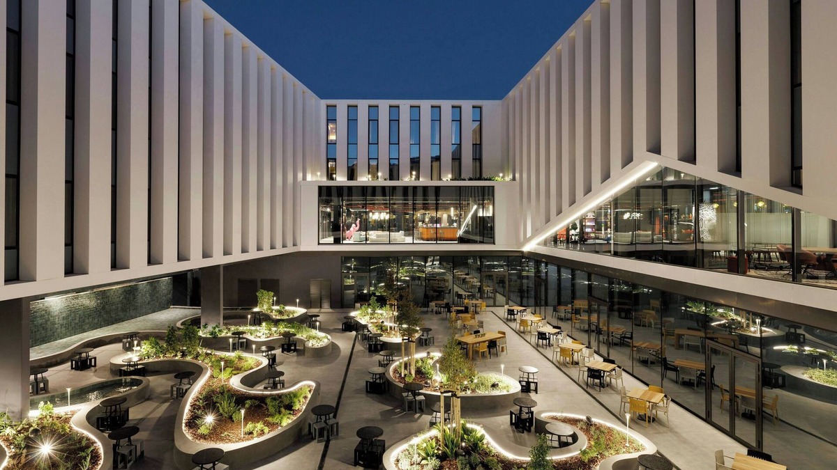 Amadora Hotel | Moxy Alfragide Lisboa