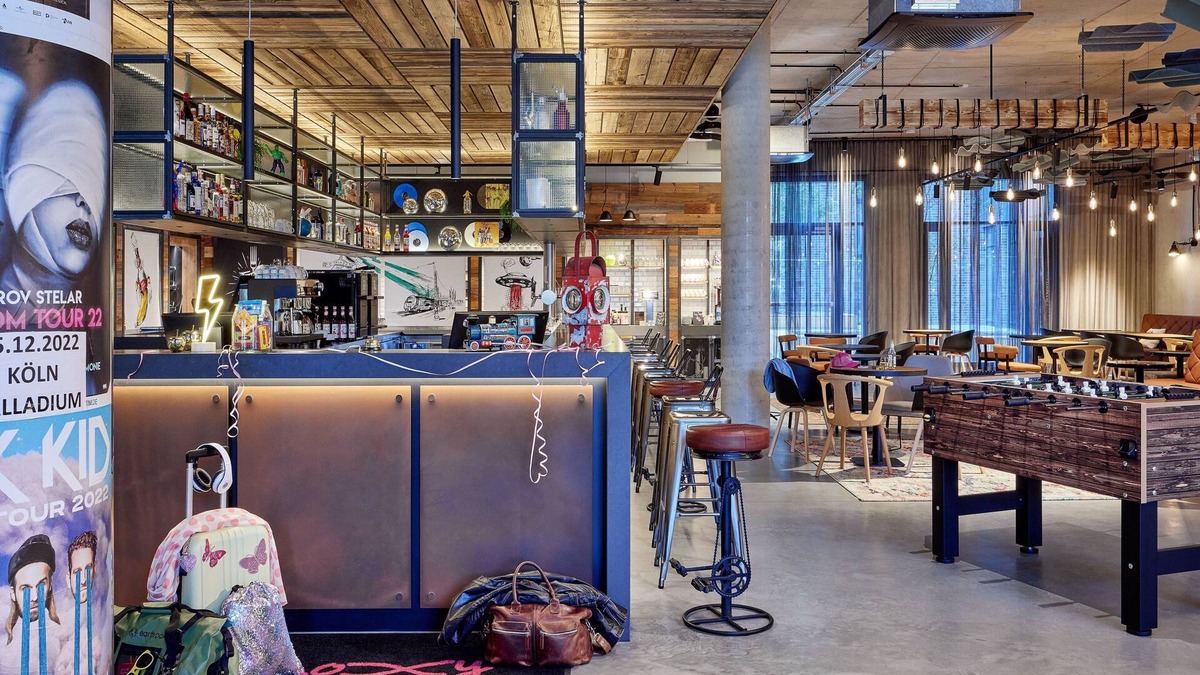 Muelheim Hotel | Moxy Cologne Muelheim