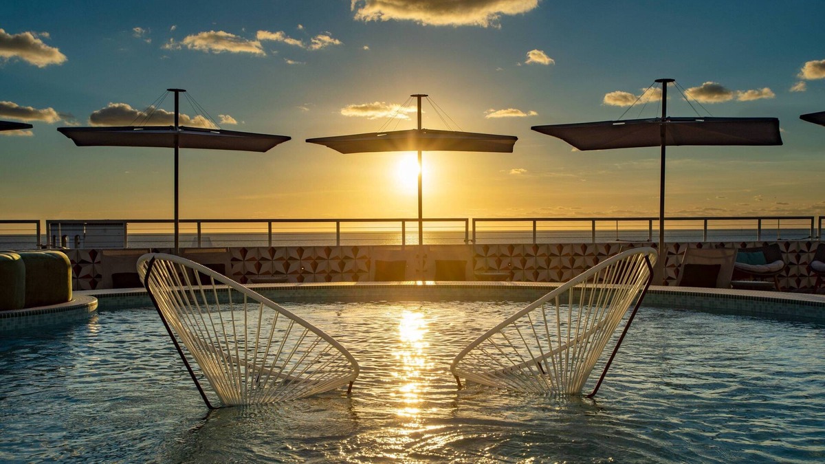 South Beach Hotel | Moxy Miami South Beach