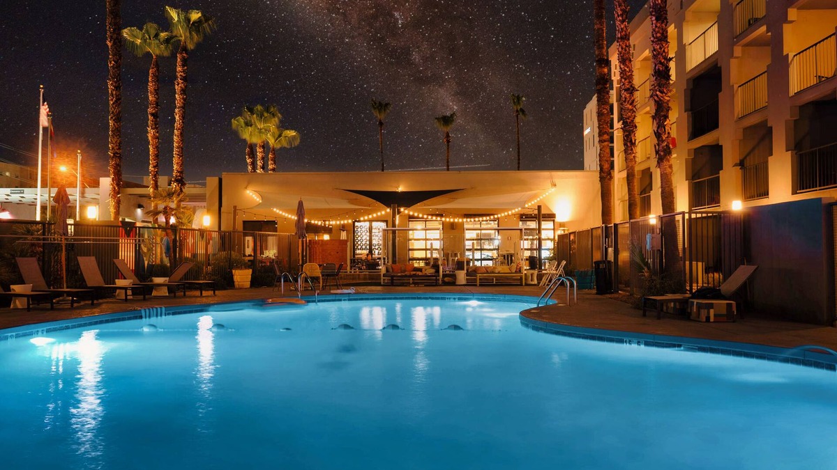 Tempe Hotel | MOXY Phoenix Tempe/ASU Area