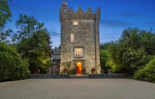 Curraghboy House | Moyvannan Castle on 7 Acres