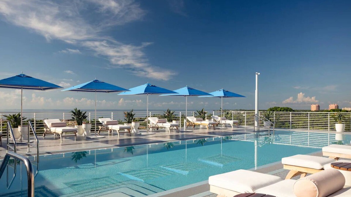 Coconut Grove Apartment | Mr. C Miami, Presidential Suite, Biscayne Views | Rooftop Pool