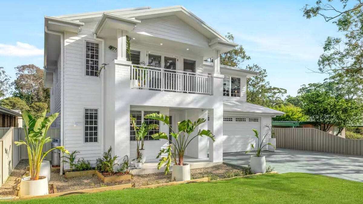 Callala Bay House | Mr Percival - When Size Matters !