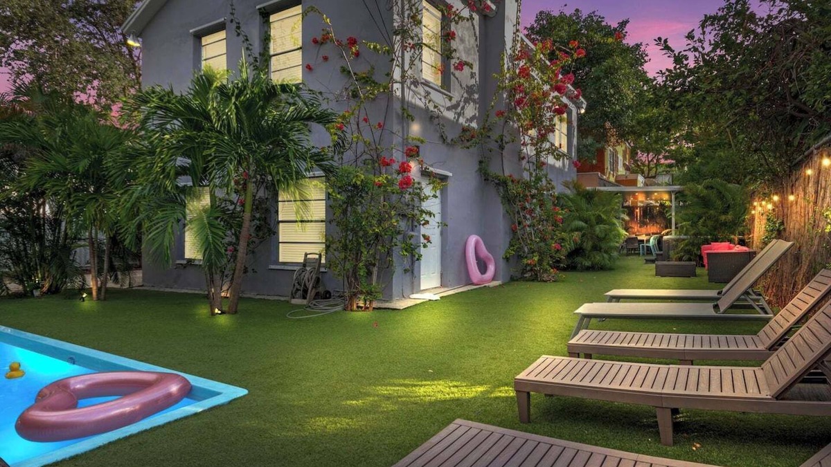 Little Havana Villa | Mr Purple House | Pool+Hot Tub | Little Havana