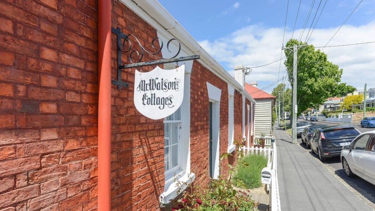 Battery Point Cottage | Mr Watson's Cottage in Battery Point