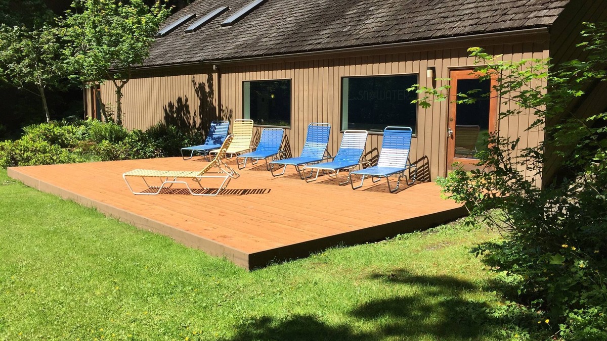 Glacier Apartment | Mt. Baker Lodging Condo 57 - Sleeps 6!