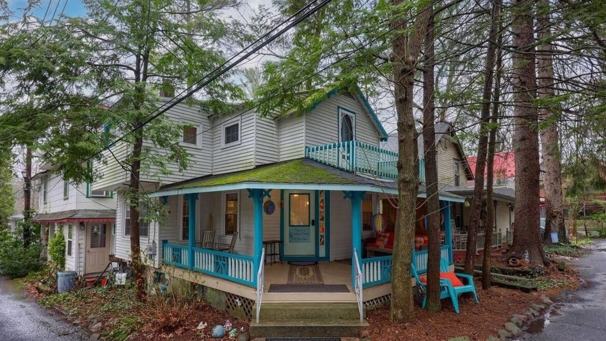 Mount Gretna Heights Cottage | Mt. Gretna Gem w/ Huge Porch!