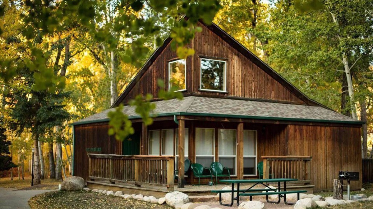 Salida Ski Chalet | Mt. Harvard Chalet at Creekside chalets