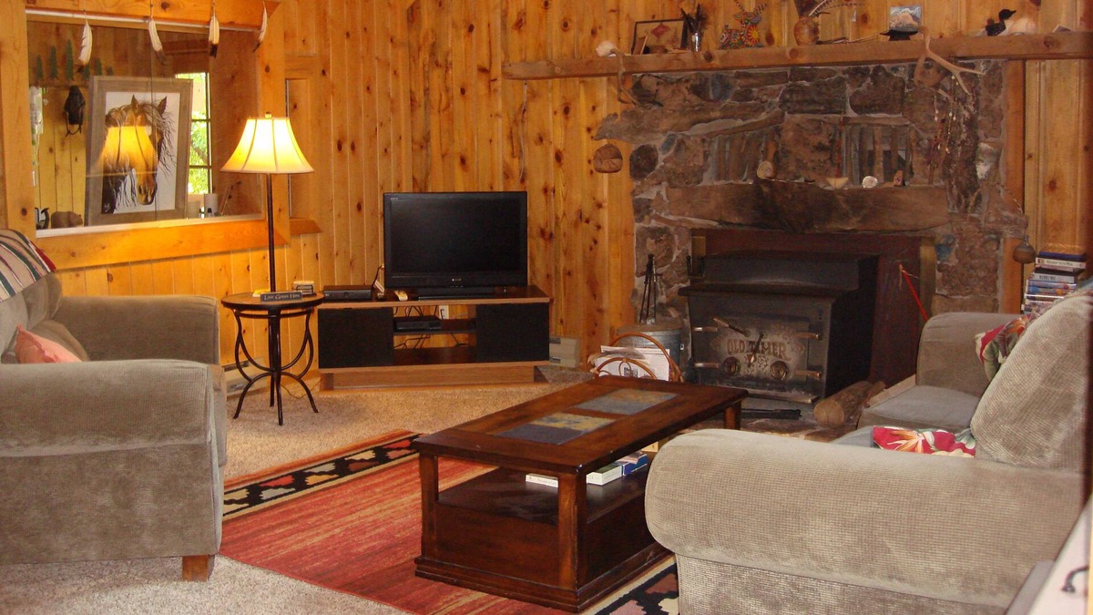 La Sal Cabin | Mt. Peale Sanctuary and Retreat Cabins