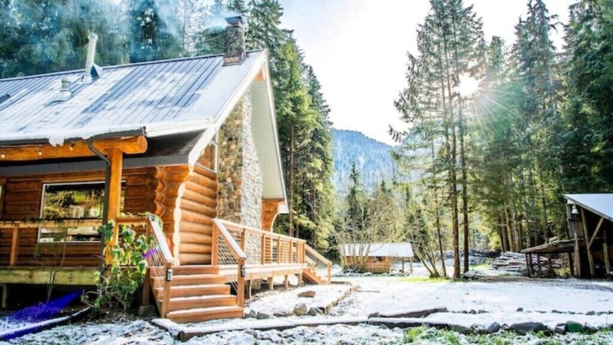 Lime Kiln Cabin | Mt Pilchuck View Cedar's Cabin