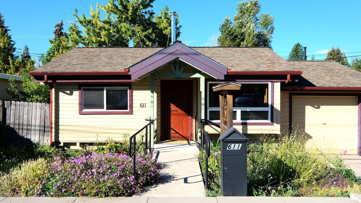 Mount Shasta House | Mt Shasta's Stargazer Cabin