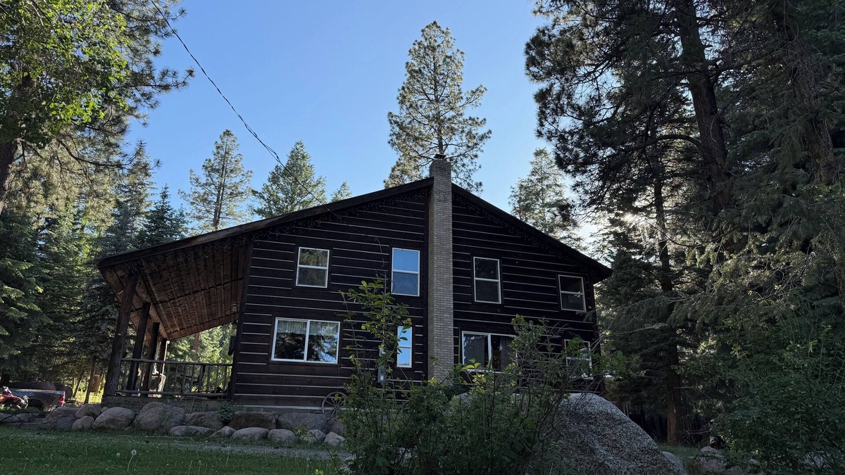 Bayfield House | Mtn home, fully furnished 3 bedrooms, 2 large bathrooms.