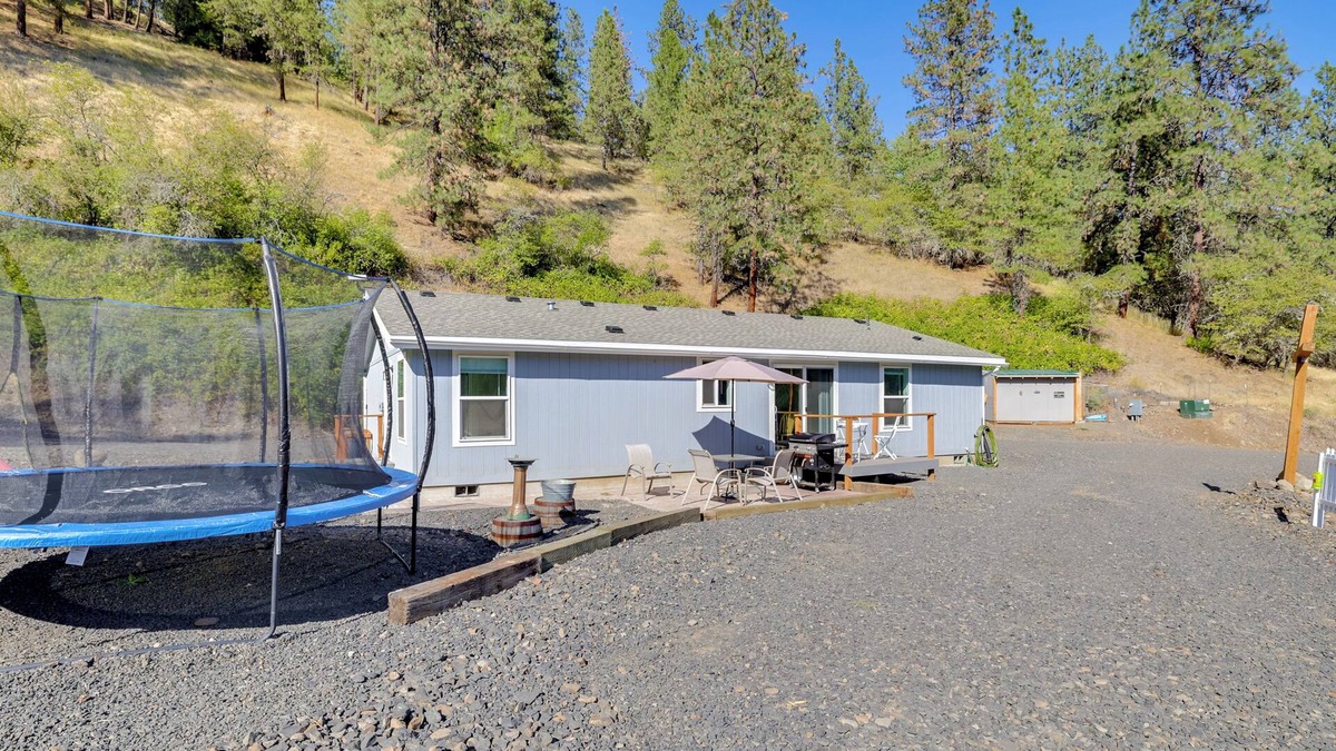 Ahsahka House | Mtn-View Gem w/Outdoor Entertainment in Ahsahka!