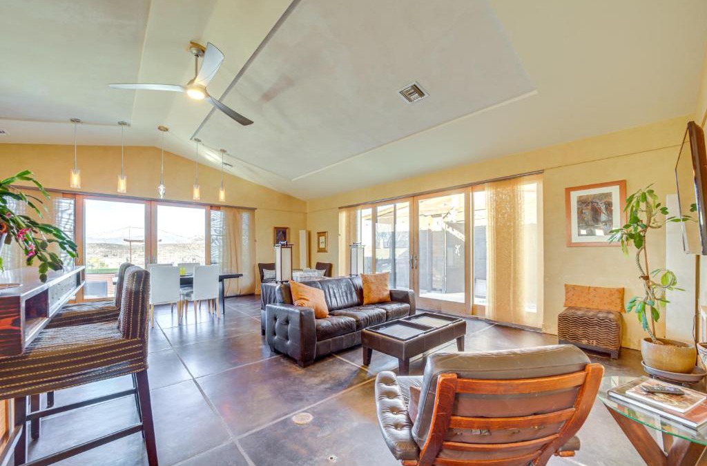 Rimrock House | Mtn-View Home with Fenced Backyard in Rimrock!