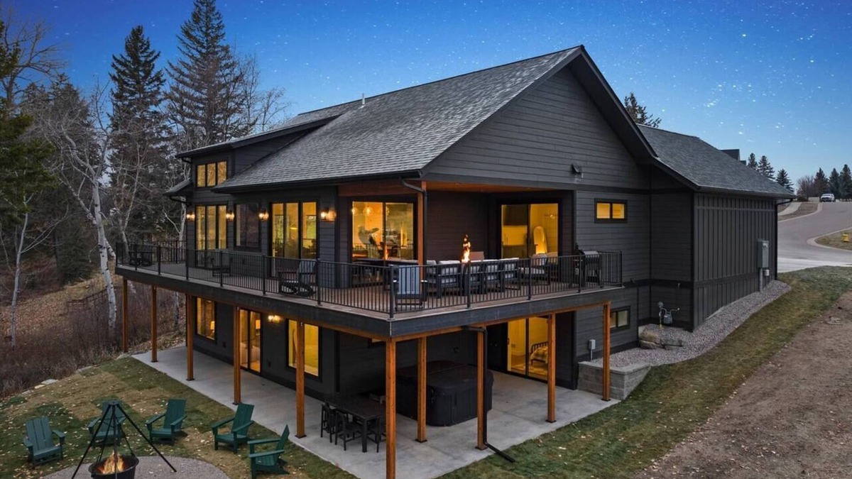 Columbia Falls Apartment | MTN View/On River w/Barrel Sauna & Hot Tub