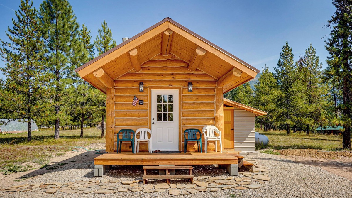 Trout Creek Apartment | Mtn Views & Fireplace: Cozy Trout Creek Tiny Home