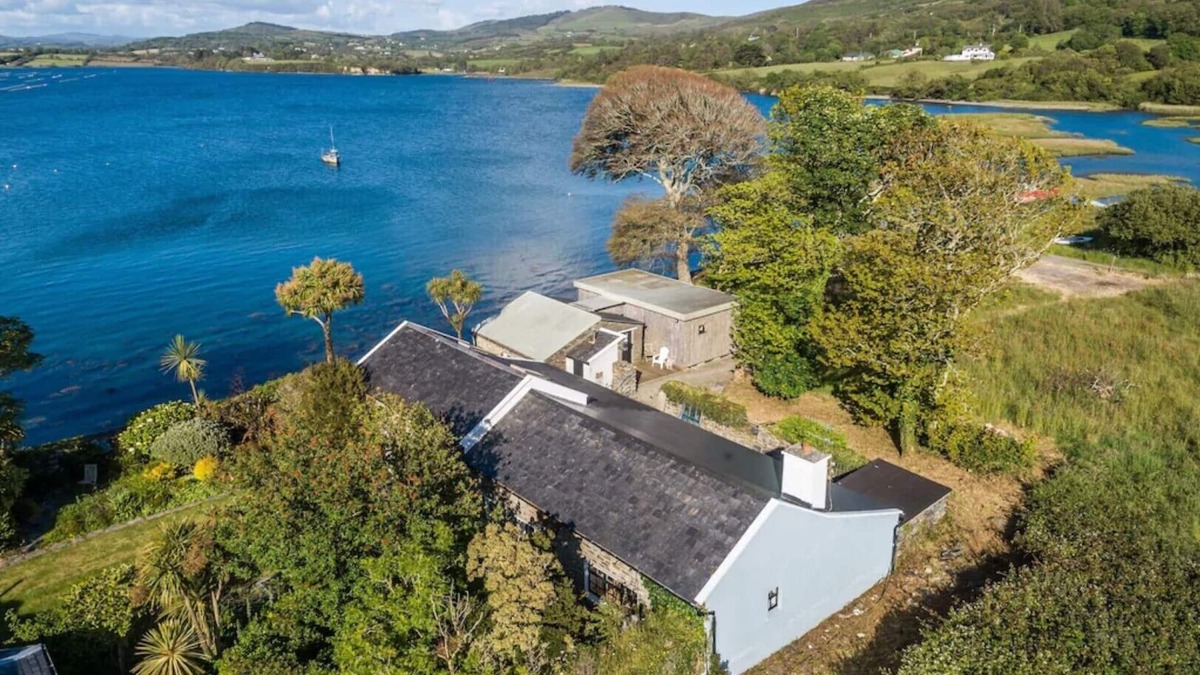 Dunbeacon House | Mulroe Cove - The Boathouse, Fisherman's Lane
