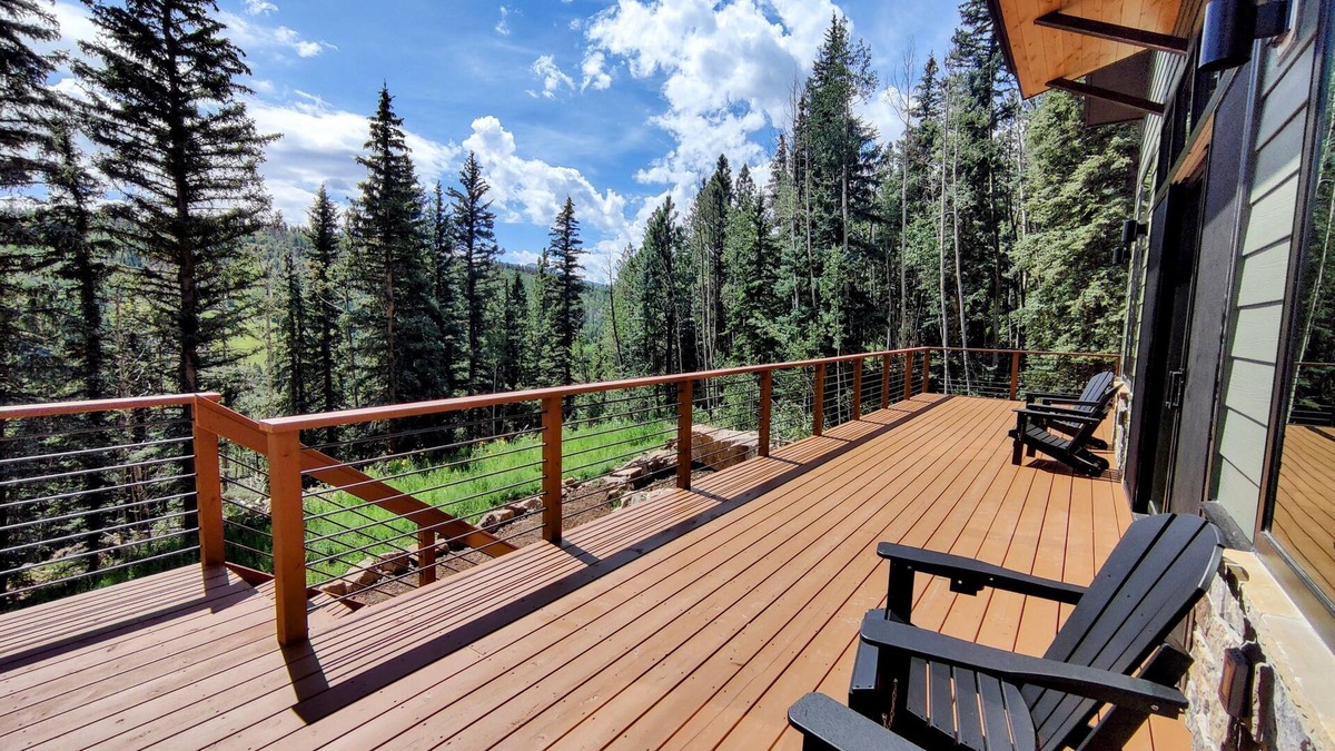 Placerville House | Multi Family Mountain Retreat 30 min to Slopes!