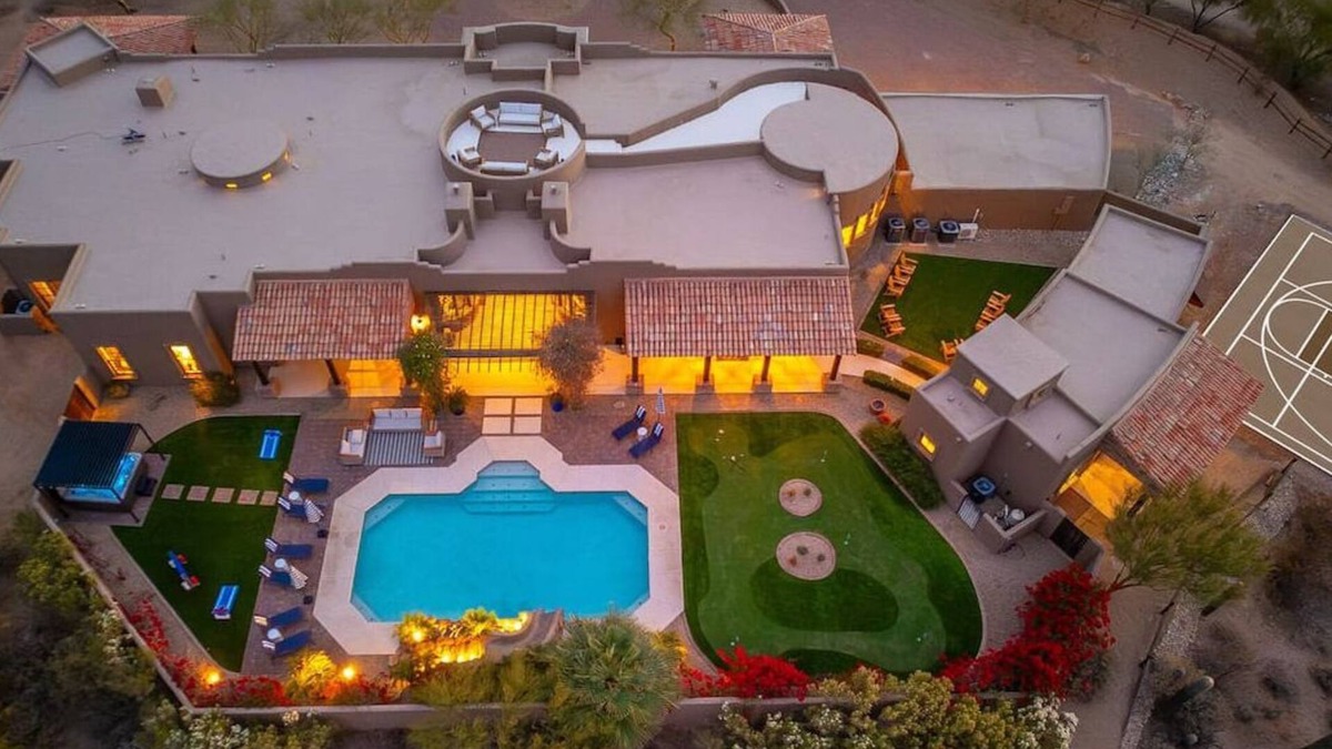 Pinnacle Paradise Villa | Multi-Million Waterslide Resort 8 bedrooms+Castia