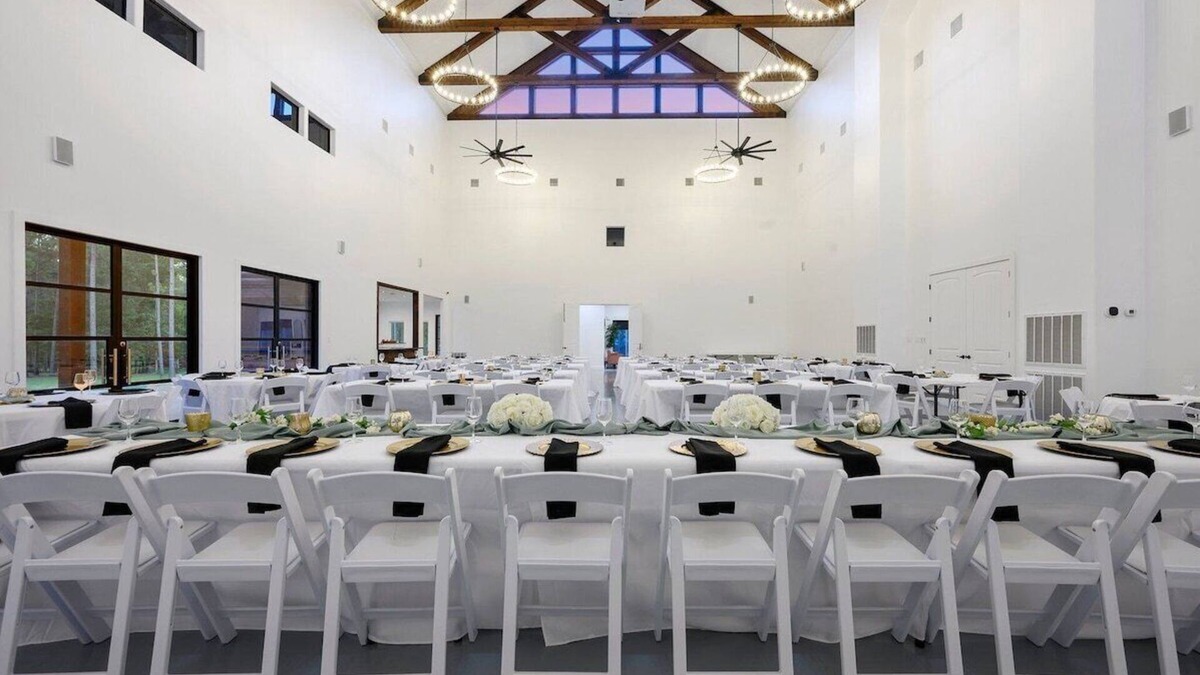 Golden Cabin | Multi purpose building for weddings, family reunions, company parties, etc!