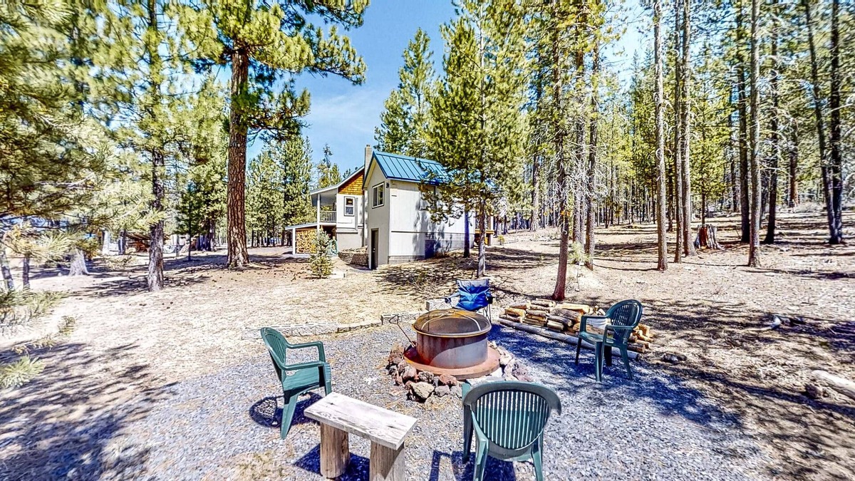 Crescent House | Multiple Unit Retreat w/ Firepit & Enclosed Yard