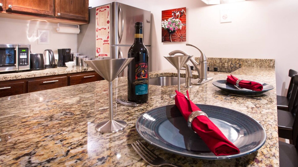 Multnomah Village Bed & Breakfast | Multnomah Gem - Beautiful, pampering, mins to downtown Portland
