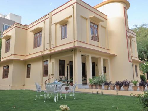 Jaipur District House | Mundoota House