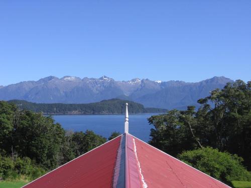Manapouri Bed & Breakfast | Murrells Grand View House