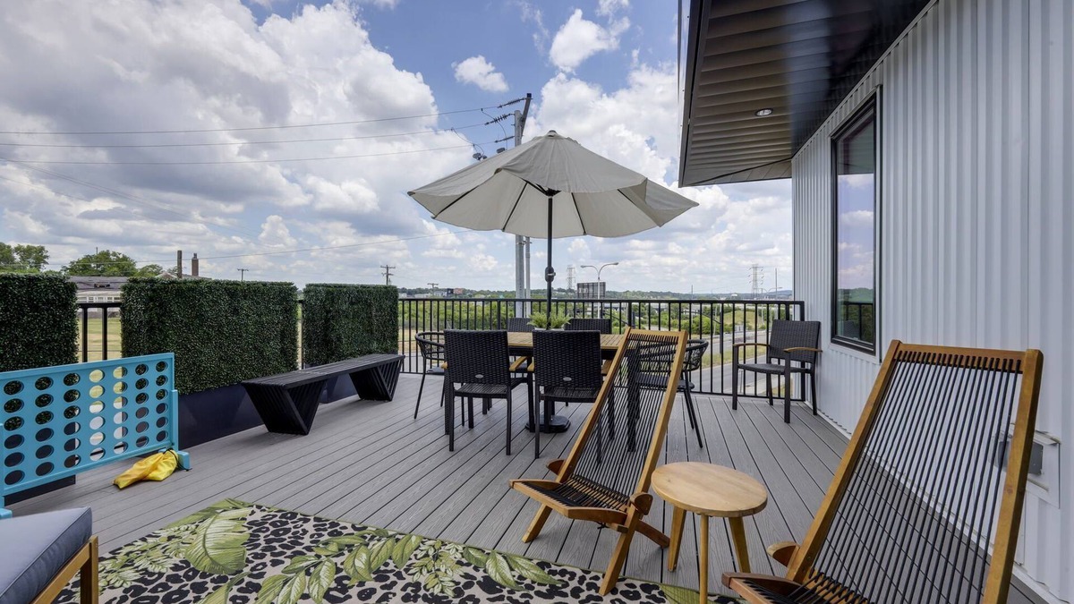Rolling Mill Hill Apartment | MUSE 1000 sqft Private Deck! Rooftop+Gym, Grill, Elevator, Free St Pk, Walk 2 DT