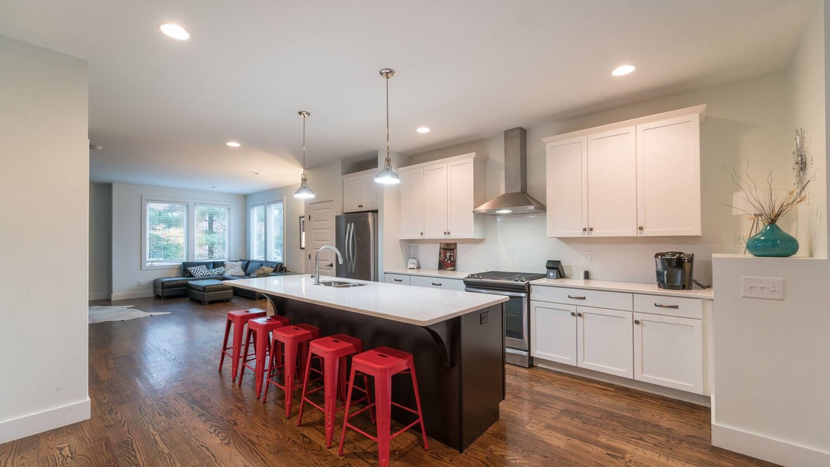 Hillsboro West End House | Music City Townhomes Unit C - Only 1.5 from downtown Nashville