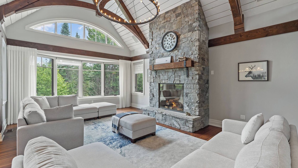 Lake of Bays Cottage | Muskoka Cottage Retreat, 6 Bedrooms Luxury Cottage