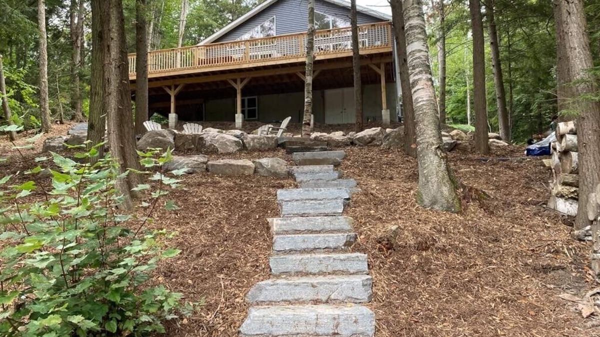 Utterson Cottage | Muskoka Waterfront on Little Long Lake, a mere 2 hour drive from the city.