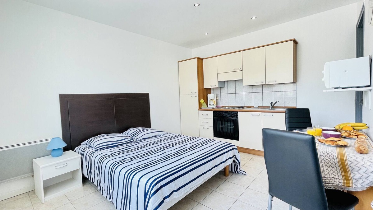 Forges-les-Bains Apartment | Musset : Nice flat at 300 meters from the entrance of the thermal baths (Parking)